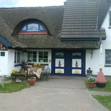 Pension Martens - Gaubenwohnung Вик Екстериор снимка