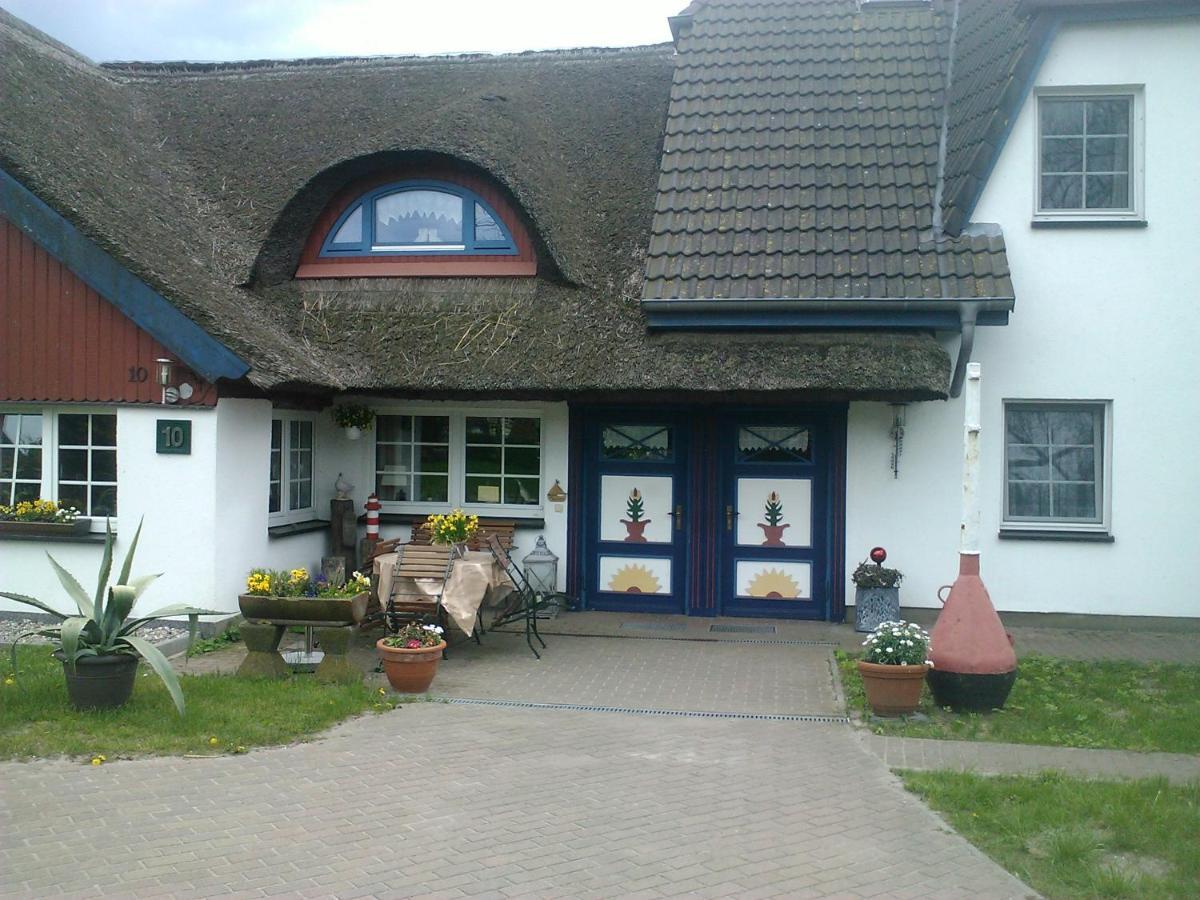 Pension Martens - Gaubenwohnung Вик Екстериор снимка
