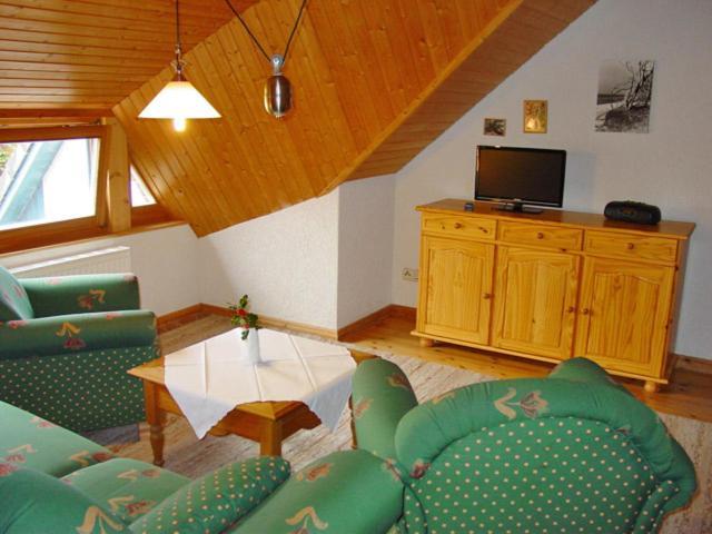 Pension Martens - Gaubenwohnung Вик Екстериор снимка